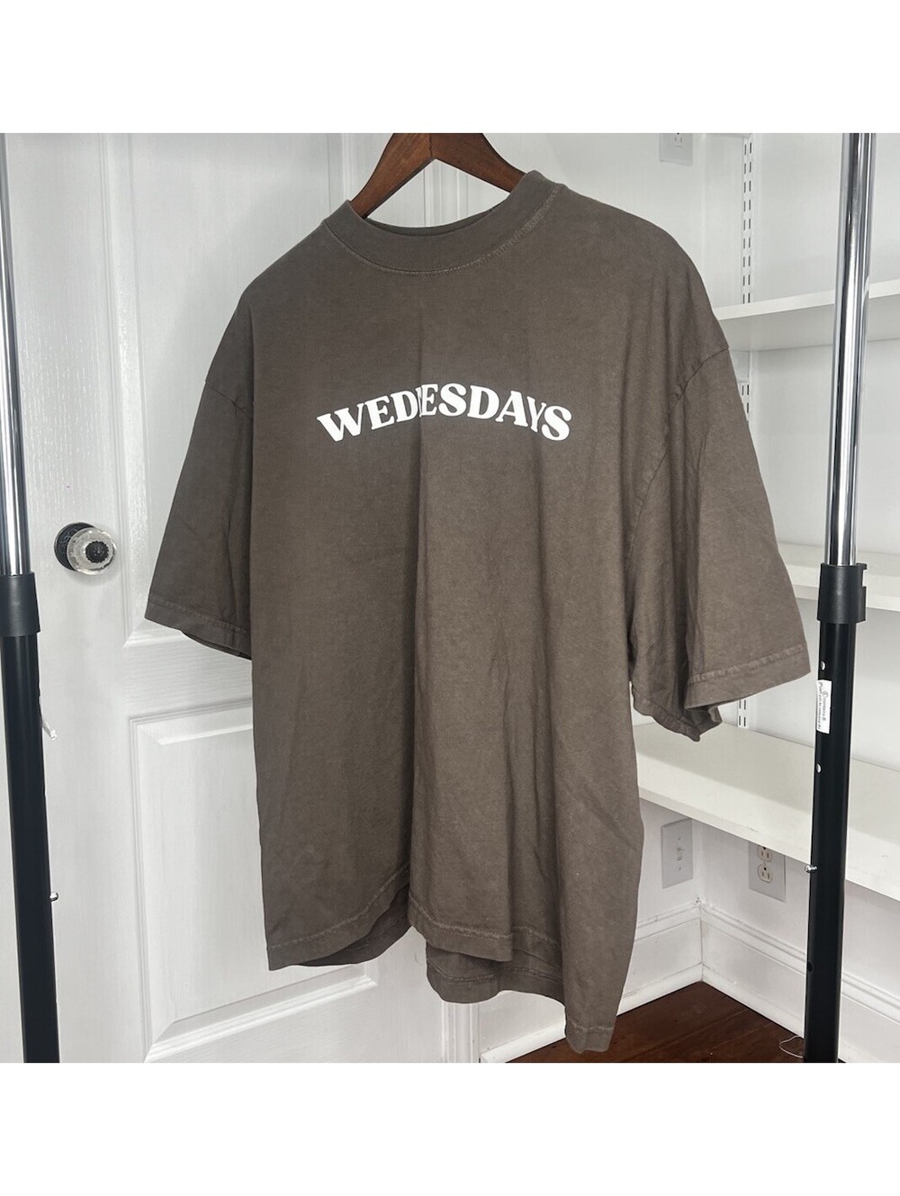 Shaka Wear SuperMAXHeavy Drop Shoulder Brown Graphic Tee Size Medium